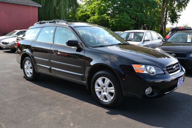 Subaru Outback 2005 photo 2