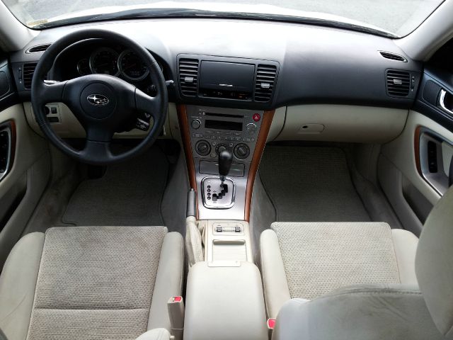 Subaru Outback 2005 photo 4