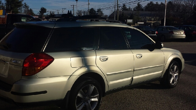 Subaru Outback 2005 photo 1