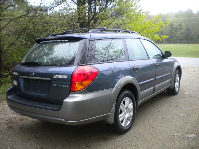 Subaru Outback 2005 photo 37