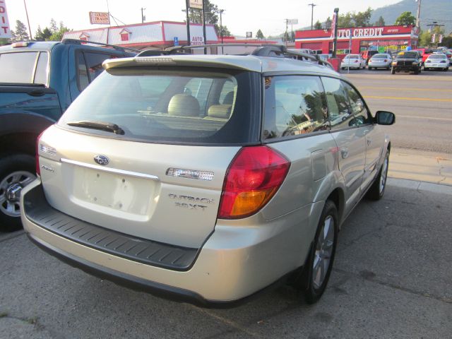 Subaru Outback 2005 photo 3