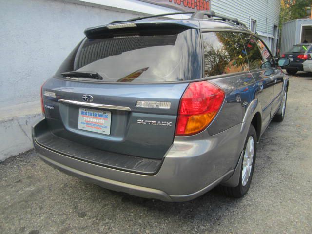 Subaru Outback 2005 photo 2