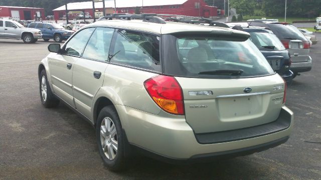 Subaru Outback 2005 photo 1