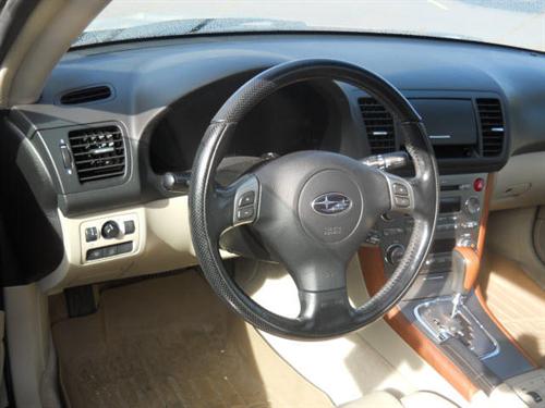 Subaru Outback 2005 photo 2