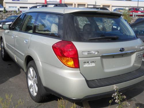 Subaru Outback 2005 photo 3