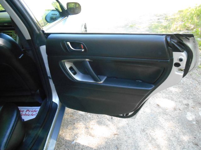 Subaru Outback 2006 photo 36