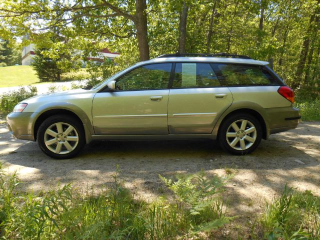 Subaru Outback 2006 photo 41