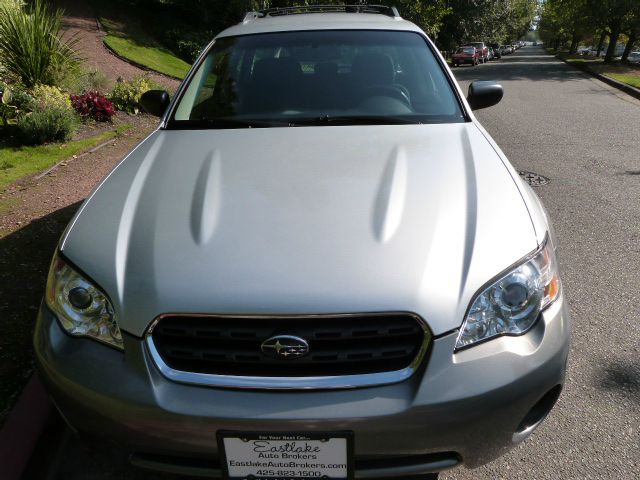 Subaru Outback 2006 photo 2