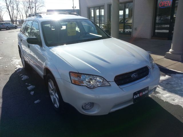 Subaru Outback 2006 photo 2