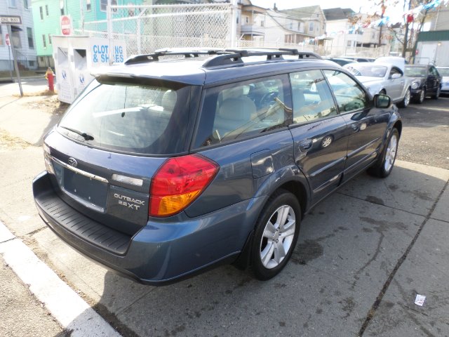 Subaru Outback 2006 photo 1