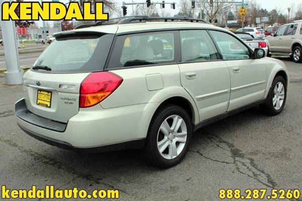 Subaru Outback 2006 photo 2