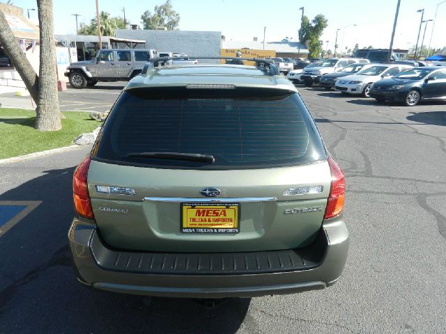 Subaru Outback 2006 photo 17