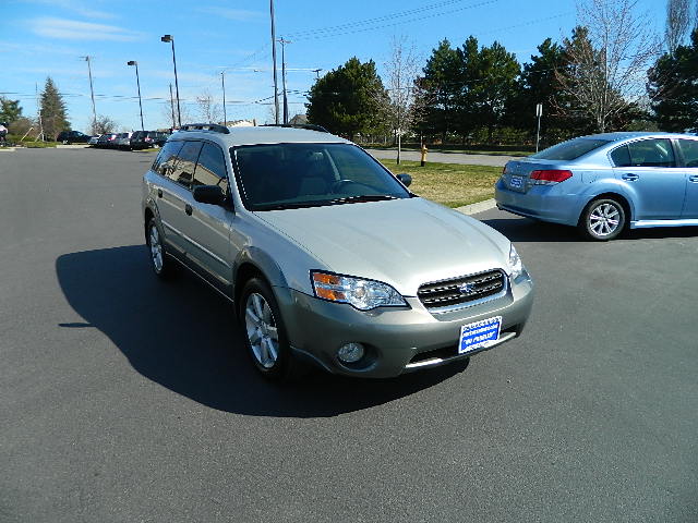 Subaru Outback 2006 photo 4