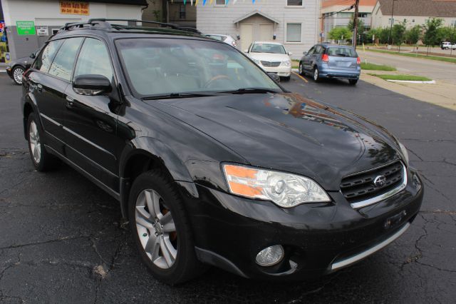 Subaru Outback 2006 photo 2