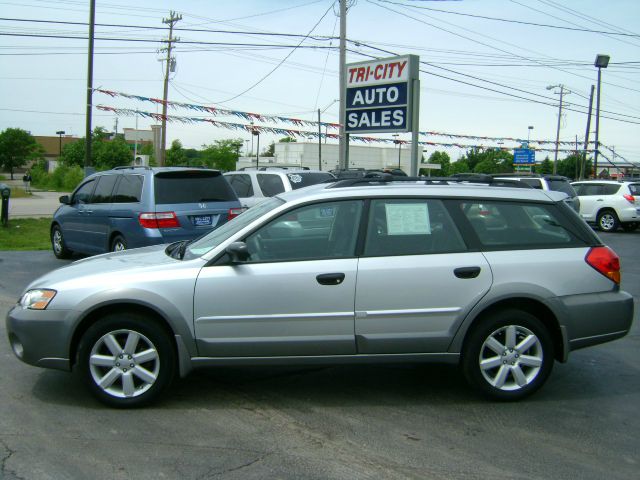 Subaru Outback 2006 photo 2