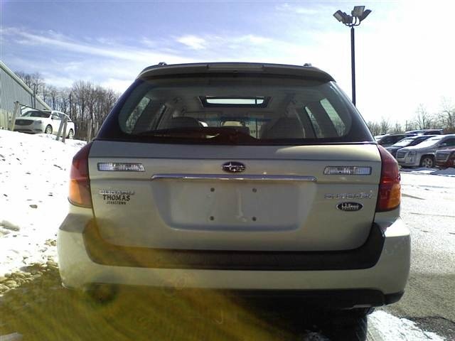 Subaru Outback 2006 photo 3