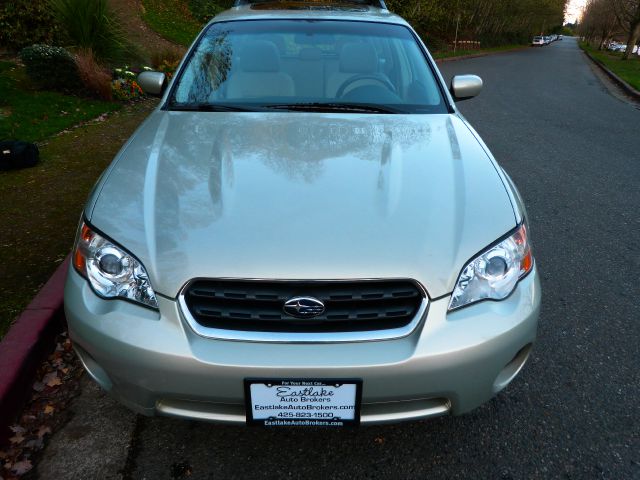 Subaru Outback 2006 photo 2