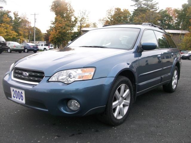 Subaru Outback 2006 photo 2