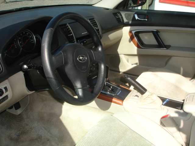 Subaru Outback 2006 photo 2