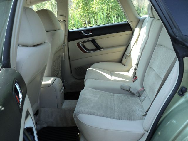 Subaru Outback 2006 photo 22