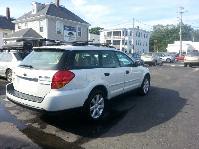 Subaru Outback 2006 photo 4