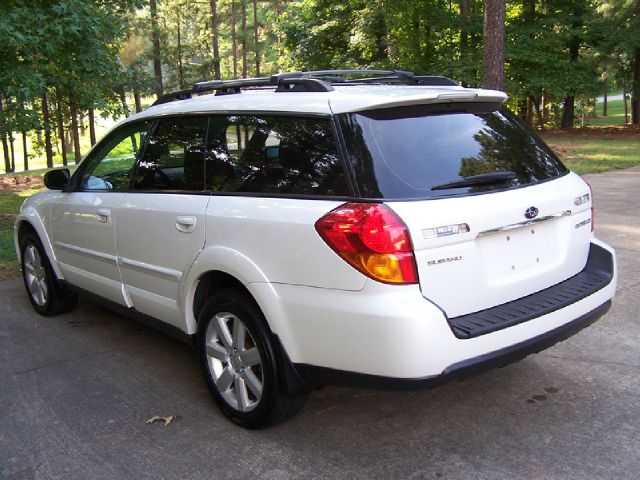 Subaru Outback 2006 photo 1