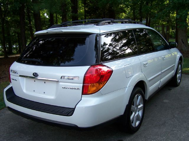 Subaru Outback 2006 photo 3