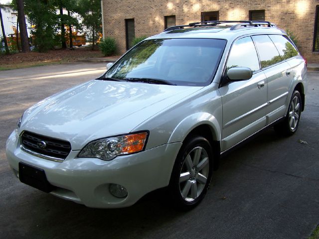 Subaru Outback 2006 photo 4