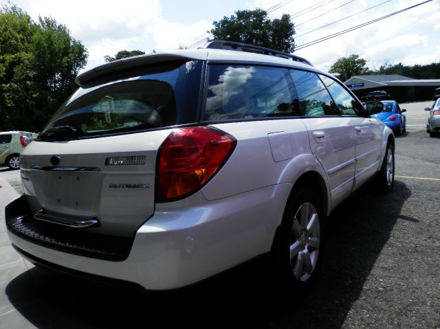 Subaru Outback 2006 photo 1