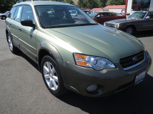 Subaru Outback 2006 photo 2