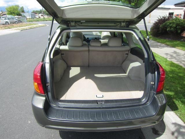 Subaru Outback 2006 photo 11