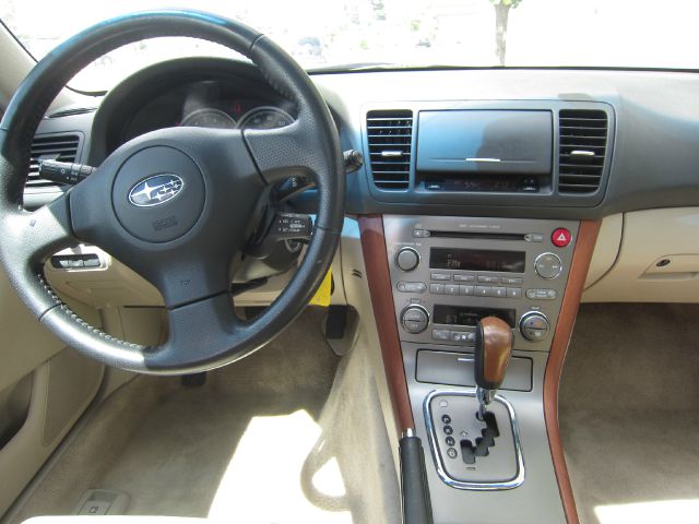 Subaru Outback 2006 photo 16