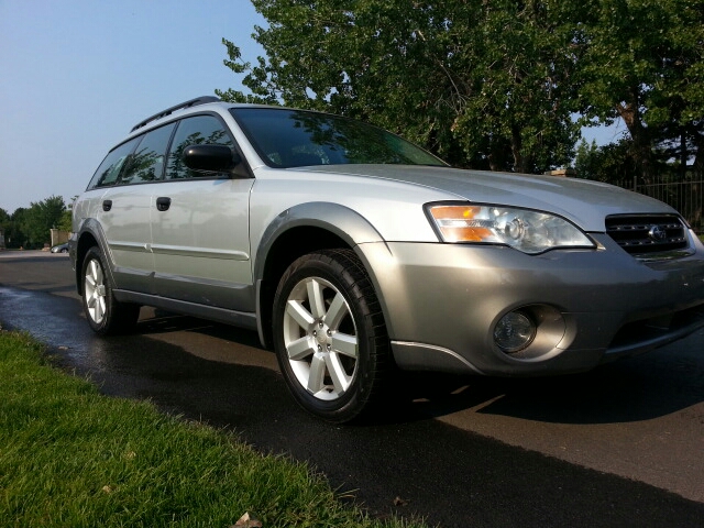 Subaru Outback 2006 photo 2