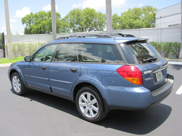 Subaru Outback 2007 photo 12