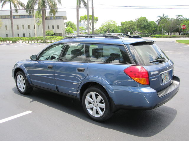 Subaru Outback 2007 photo 14