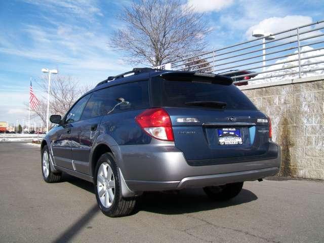 Subaru Outback 2008 photo 4