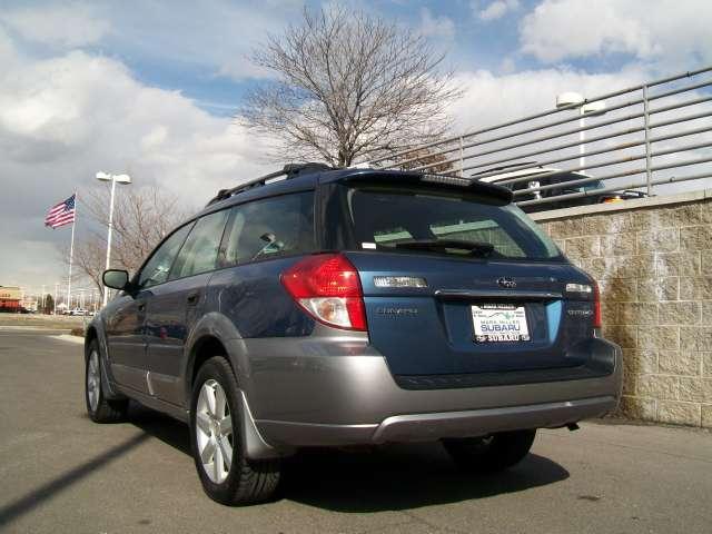 Subaru Outback 2008 photo 4