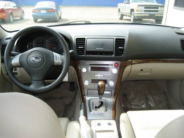 Subaru Outback 2008 photo 3