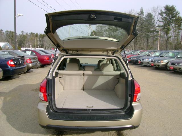 Subaru Outback 2008 photo 4