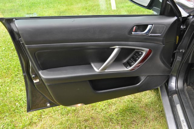 Subaru Outback 2009 photo 24