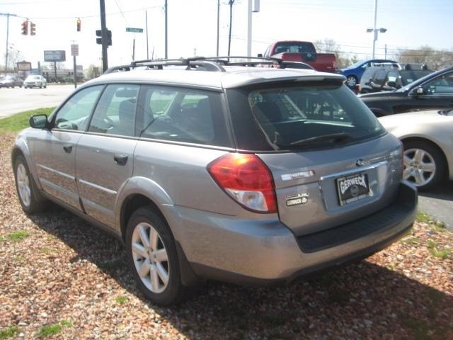 Subaru Outback 2009 photo 2