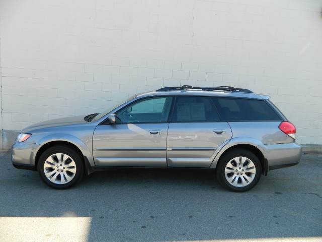 Subaru Outback 2009 photo 2