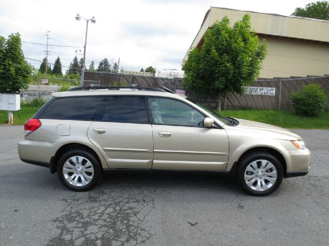 Subaru Outback 2009 photo 2