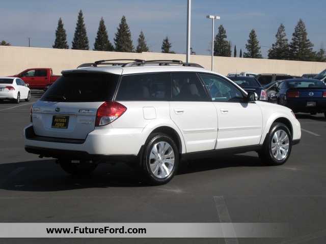 Subaru Outback 2009 photo 4