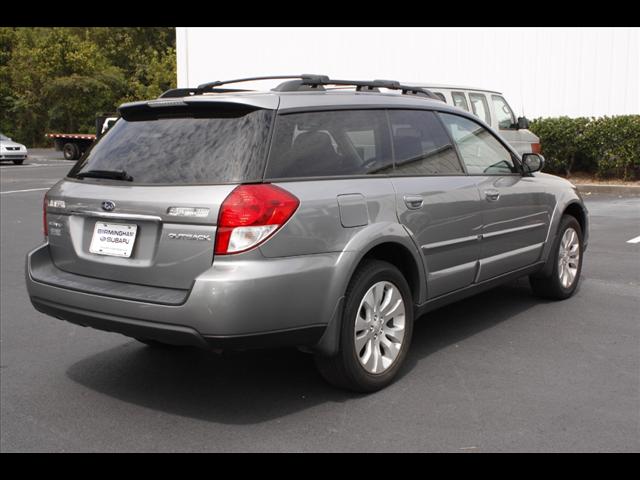 Subaru Outback 2009 photo 2