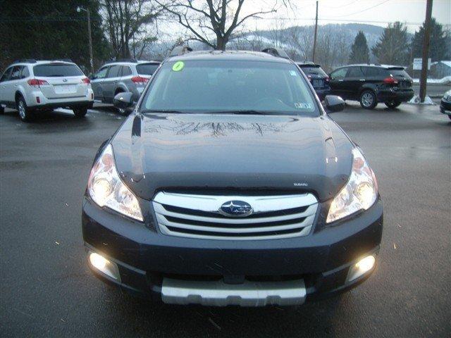 Subaru Outback 2010 photo 2