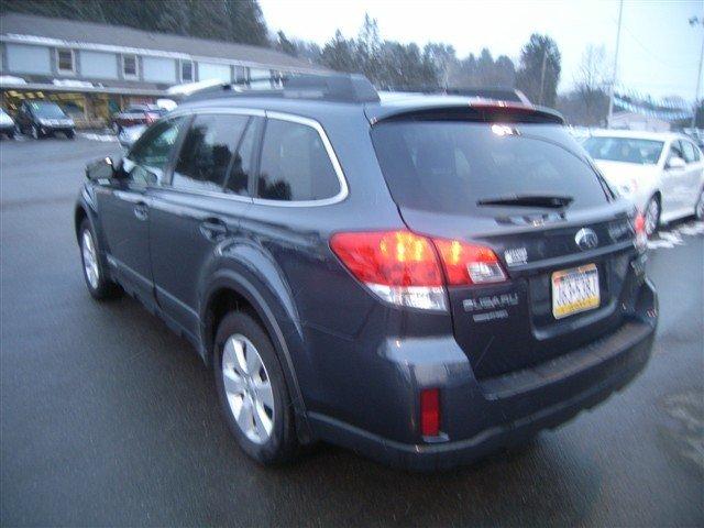 Subaru Outback 2010 photo 4