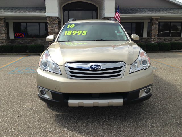 Subaru Outback 2010 photo 2