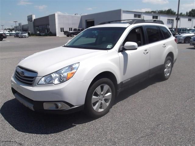 Subaru Outback 2010 photo 1