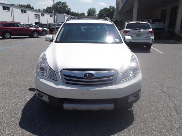 Subaru Outback 2010 photo 4